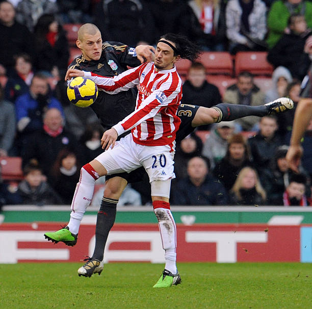 力上表现得 力上表现得